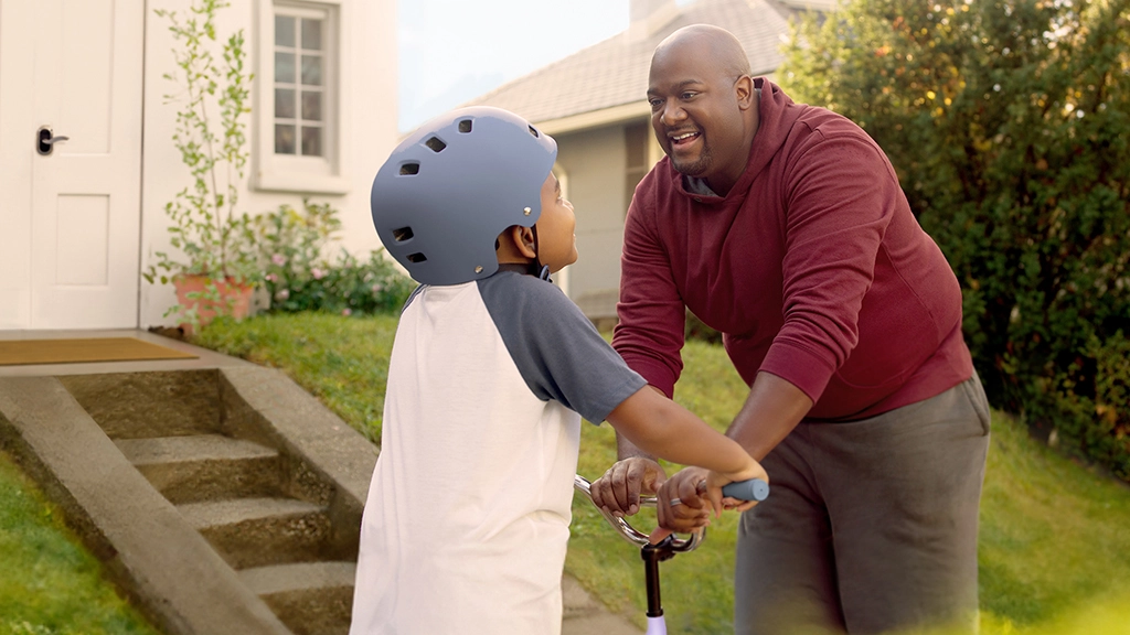 Still from Novo Nordisk’s Wegovy obesity awareness commercial, part of the global “It’s Bigger Than Me” campaign promoting stigma-free communication around obesity and GLP-1 treatment.